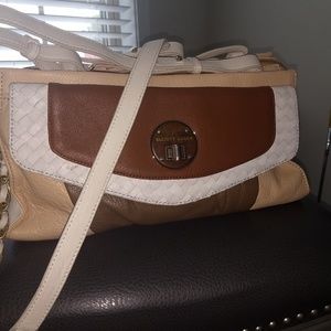 Italian Leather Elliott Lucca Purse